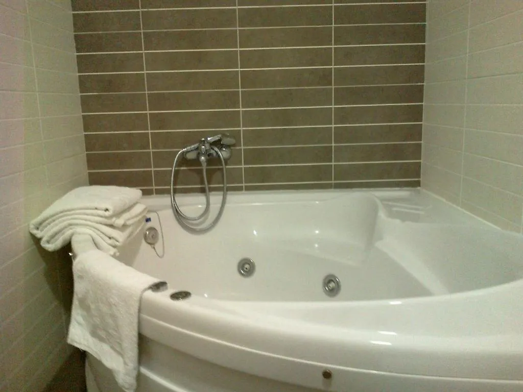 Hotel Anabel Baza 2*,